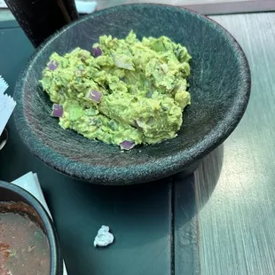 Table made guacamole
