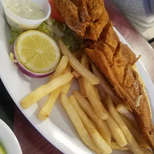 Pescado empanizado (breaded fish)