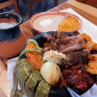 MOLCAJETE