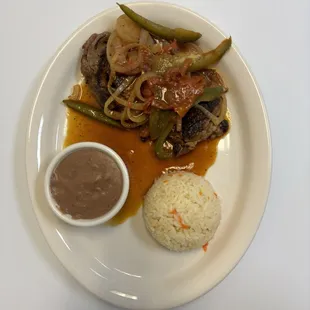 Bistek Encebollado