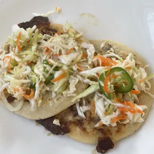 Pupusa mixta