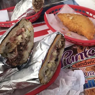 Tripleta and empanada