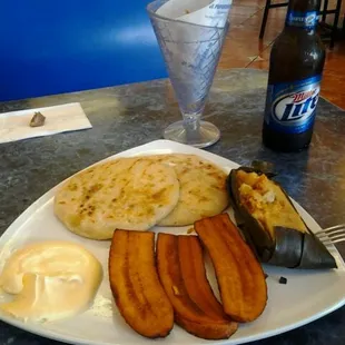 Combo plate.