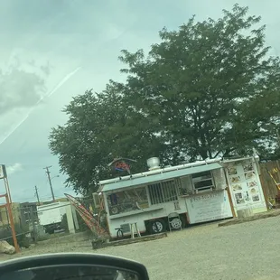 The stand/restaurant.