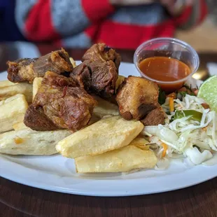 Chicharrones with yucca