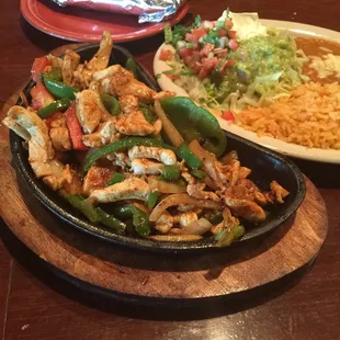 Lunch chicken fajitas