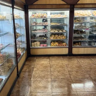 Tons of bakery goods!