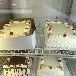 Vanilla and chocolate cakes ready to go!