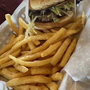 Cheeseburger &amp; fries