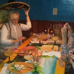 sushi and sashimi, interior