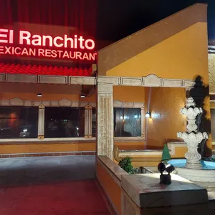 the entrance to a mexican restaurant