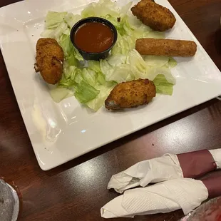 This is supposed to be jalapeño poppers and mozzarella sticks...