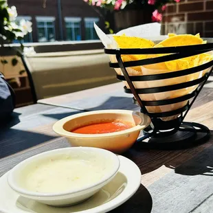 Chips + salsa + chips