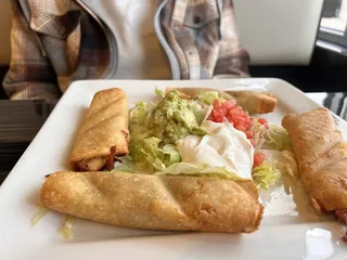 Tres Amigos