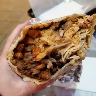 Regular burrito with chicken and black beans