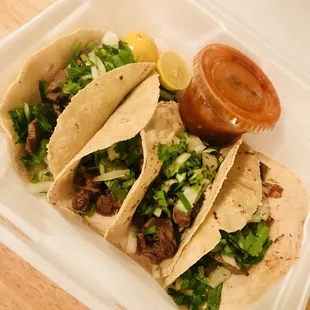 Carne asada tacos &amp; súper spicy salsa!