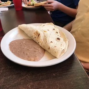 Breakfast taco... they&apos;re huge!