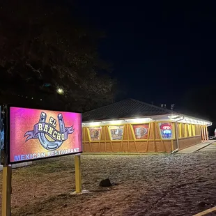 the outside of the restaurant