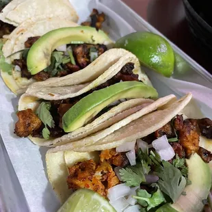 Taquitos con avócate