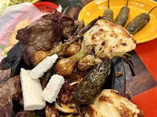 Los Comales Mexican Restaurant & Store