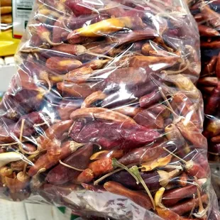 Dried chilli, for salsas..