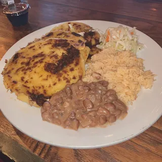 Plato de Pupusas