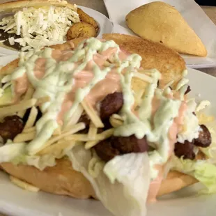 food, chicken wings and fried chicken