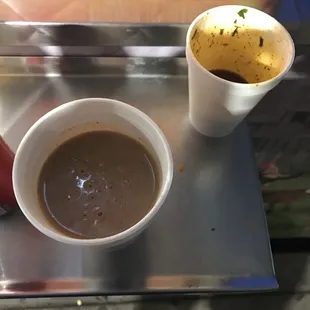 Champurrado y Consomé de birria.