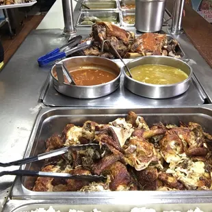 Sopa de pollo , Pollo asado , pernil