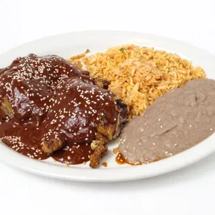 a plate of mexican food