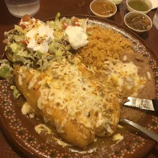 3 combination plate. #34 Chiles Rellenos, and carne asada sopes