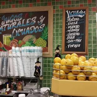 Jugos y Licuados!