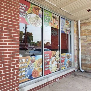 the outside of the restaurant