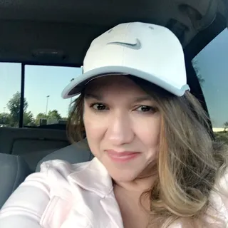 Linda R.