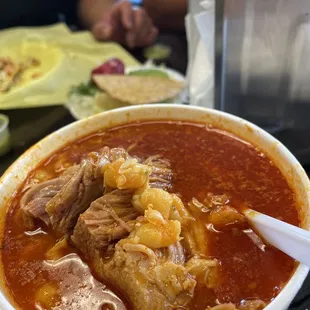 Pozole rojo bien rico