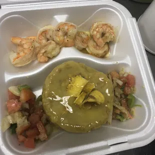 Mofongo with shrimp with pico de gallo