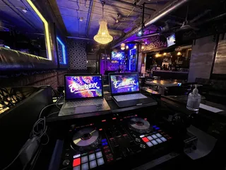 Teikerizi Sports Bar and Lounge