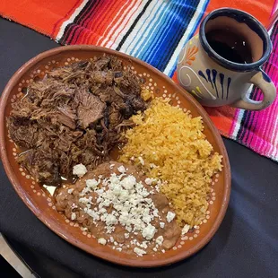 Sabor, servicio y calidad con un sabor único es el Rincón de Rita.  Se los recomiendo vénganse a comer a este rico lugar y único.