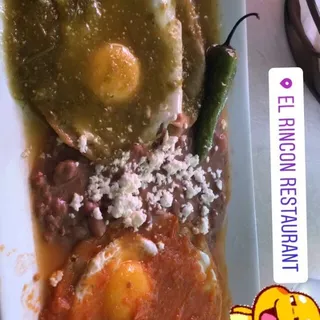 Huevos Divorciados Breakfast Border Plate