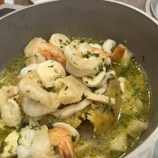 Dinner Mofongo con Mariscos