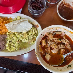 Huevos en salsa verde &amp; Menudo