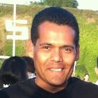 Roberto R.
