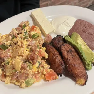 Tipico Desayuno with Chorizo