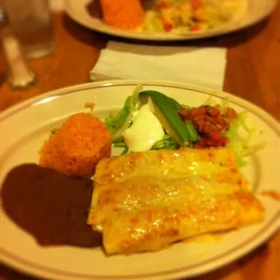 3 enchiladas de carne