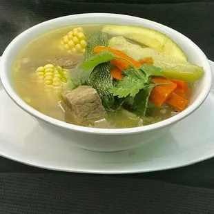 Caldo de res  ya listo en el rinconcito michoacano
