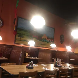 sushi and sashimi, interior