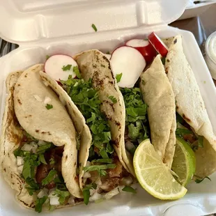 Carnitas tacos (Mexican style)