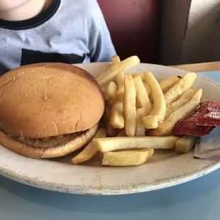 Cheeseburger kids meal