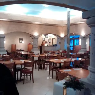 Plenty of room for everyone!  Great margaritas!