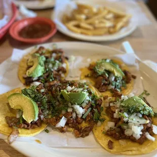 Mini tacos al pastor